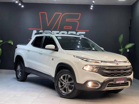 FIAT TORO 2.0 16V TURBO DIESEL FREEDOM 4WD AT9 FIAT TORO 2.0 16V TURBO DIESEL FREEDOM 4WD AT9